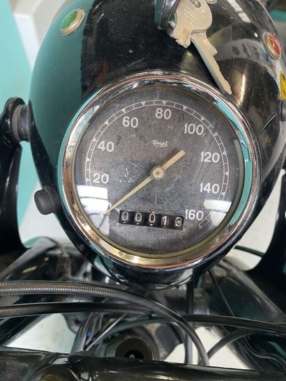 BMW
Motorcycles
R51
500 cc 
4-stroke flat...