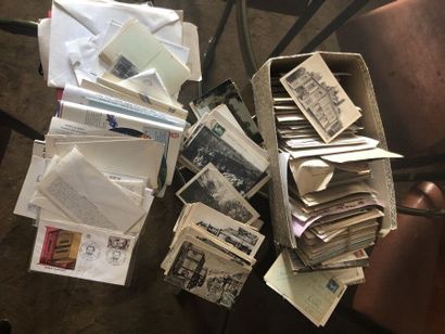 A box
Bulk of cards, letters, 1st day, notebooks...