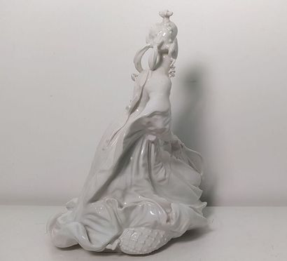 White porcelain subject representing a violin...