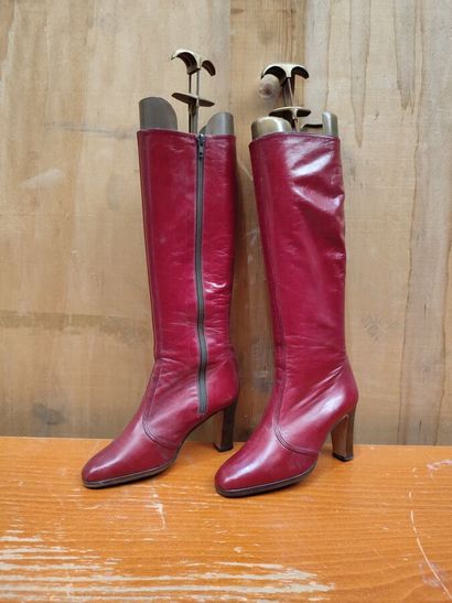 Pair of red leather boots by MAGLI, Italy
Size...