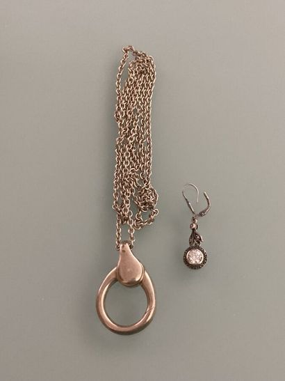 Long necklace in silver (950/°°°) with metal...