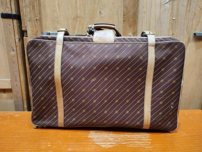 GUCCI
Set of two suitcases in monogrammed...