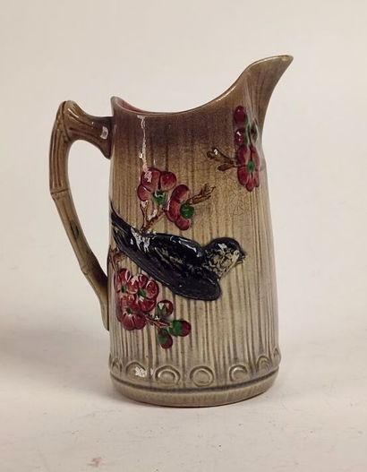 CHOISY LE ROI
Barbotine pitcher decorated...