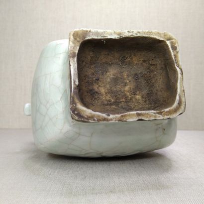 CHINA
Three hu vases in cracked and flamed...
