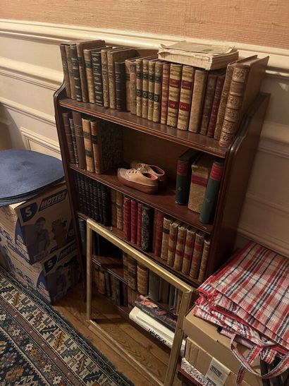 Small bookcase with shelves
Height 113; W...