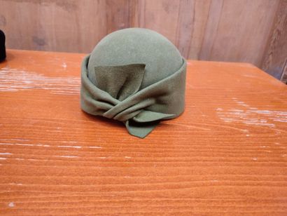 CARVEN
Set of two felt hats
One in black...