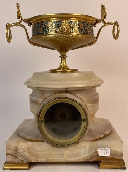 Clock with cloisonné vase, Barbedienne foundry
Height...