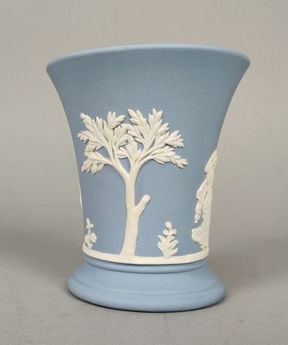 WEDGWOOD
Small cookie vase with antique decoration
Mark...