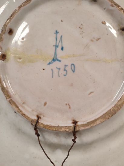ITALY, in the taste
Large earthenware plate...