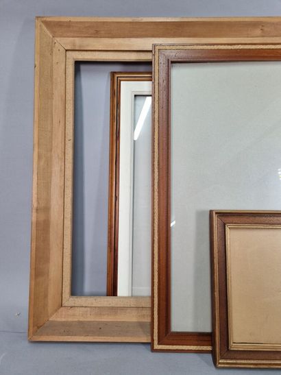 Set of wooden frames 
Sight size : 
71.5...