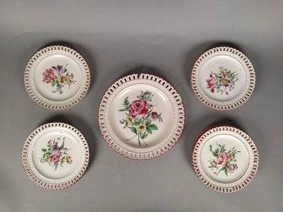 LUNEVILLE
Set of 1 large and 12 small pl...