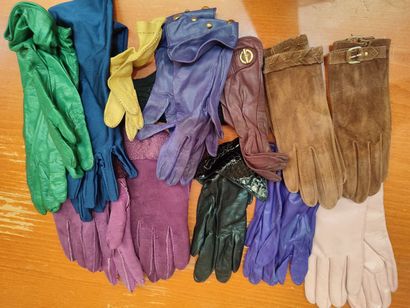 Lot of gloves, leather, imitation leather,...