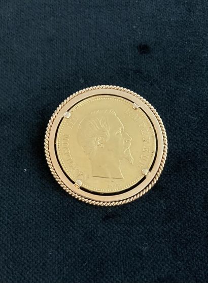 Yellow gold brooch set with a 100F Napoléon...
