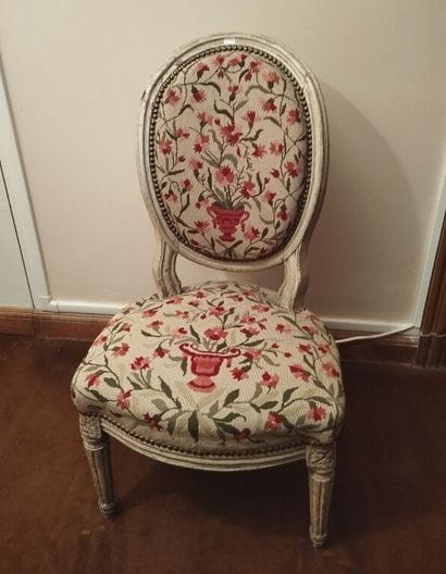 Louis XVI style medallion chair in lacquered...