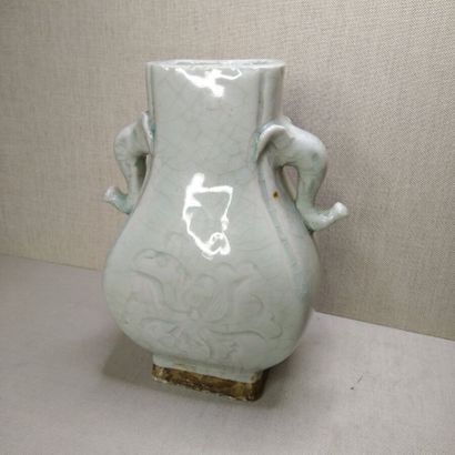 CHINA
Three hu vases in cracked and flamed...