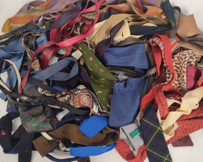 Fort lot of ties and suspenders