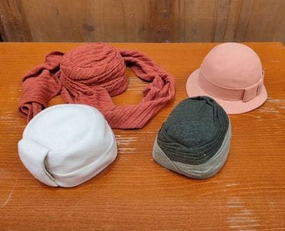 CARVEN
Set of four wool or felt hats
(wear...