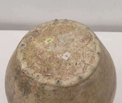 CHINA Han dynasty
Enameled terracotta vase
(missing)
Height...