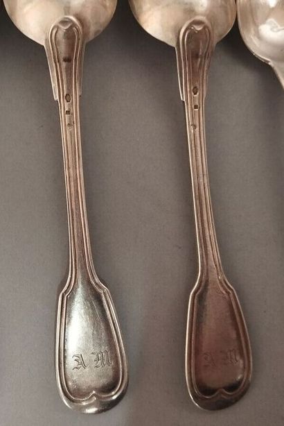 Mismatched flatware in silver-plated metal...