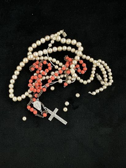 Set of two damaged fancy pearl necklaces
A...