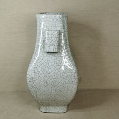 CHINA
Three hu vases in cracked and flamed...