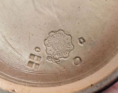 DOULTON LAMBETH
Enameled stoneware mug
Marks...