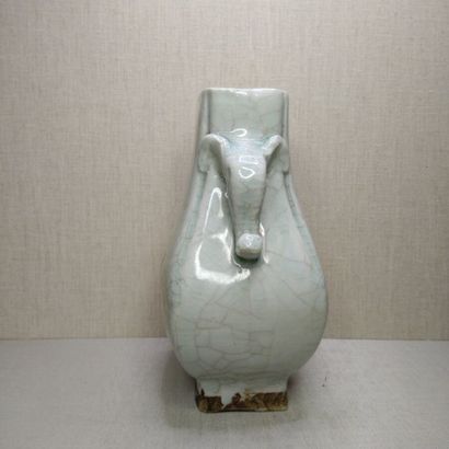 CHINA
Three hu vases in cracked and flamed...