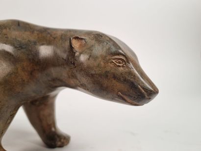 Pierre CHENET (20th - 21st)
Bear standing...