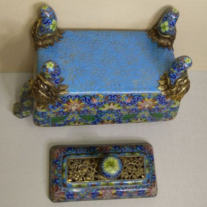 China, 20th century
Gilt bronze and cloisonné...