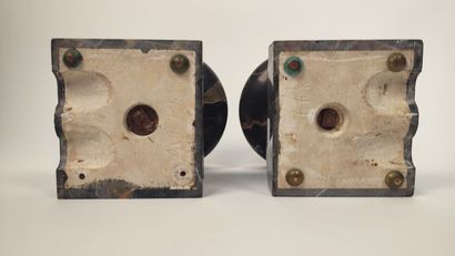 Pair of marble bowls
19th century work
Height...