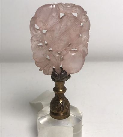 CHINA
Rose quartz subject 
With base
Height...