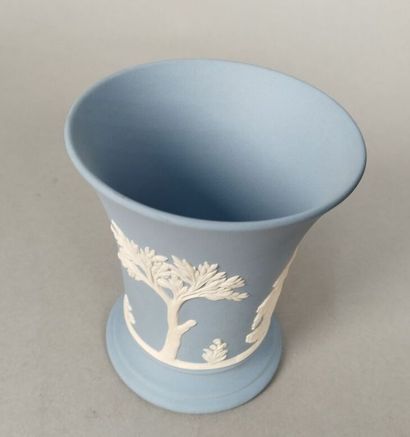 WEDGWOOD
Small cookie vase with antique decoration
Mark...