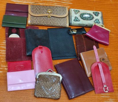 Lot of small leather goods including purse,...