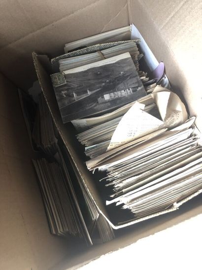 A box
Bulk of cards, letters, 1st day, notebooks...