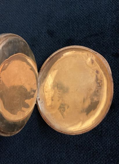 Pocket watch in yellow gold
Gross weight:...