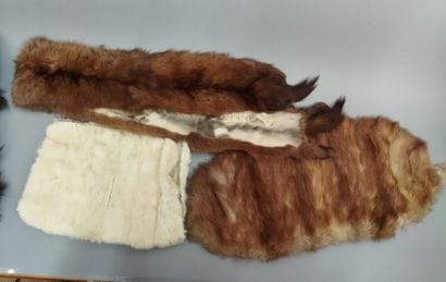Lot of fur including two muffs, chokers,...