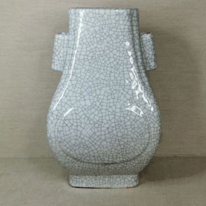 CHINA
Three hu vases in cracked and flamed...