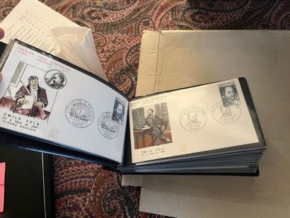 23 Binders + 2 Boxes
France + 1er Jours :...