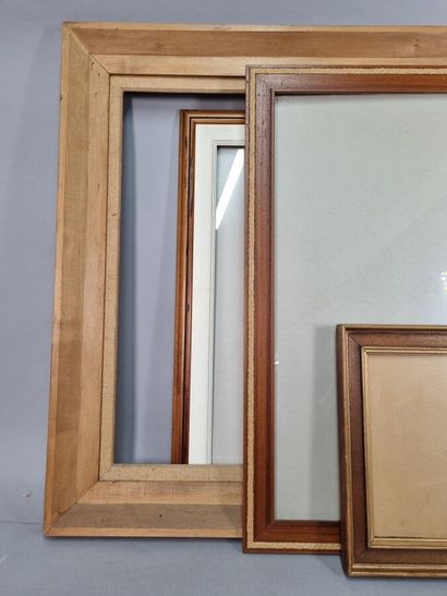 Set of wooden frames 
Sight size : 
71.5...