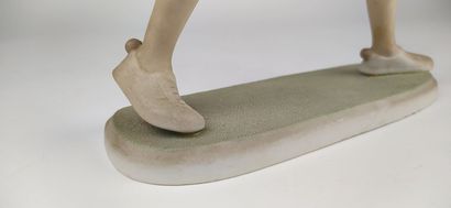 Lot :
- glazed terracotta tennis player
-...