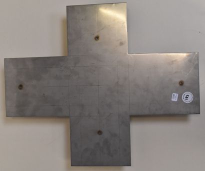 Rosette BIR (1926-1993)
The cross 
Welded...