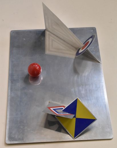 Lucio DEL PEZZO 
Cible, jeu, 1971
Aluminium...