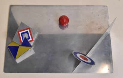 Lucio DEL PEZZO 
Cible, jeu, 1971
Aluminium...