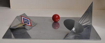 Lucio DEL PEZZO 
Cible, jeu, 1971
Aluminium...