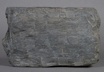 Bas-relief en pierre sculptée, à décor de...