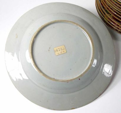 CHINE
Ensemble de quinze assiettes en porcelaine...