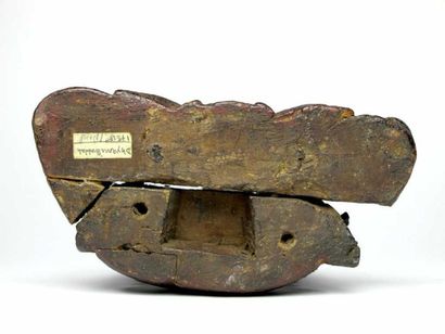 NEPAL
Statuette de bouddha en bois laqué,...