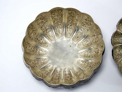 CAMBODGE
Boîte en forme de cucurbitacé en...