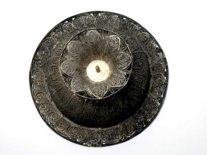 Coupe sur piédouche ajourée en argent. Haut.:...