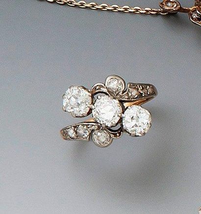 Bague en or gris et jaune 18K, sertie de...